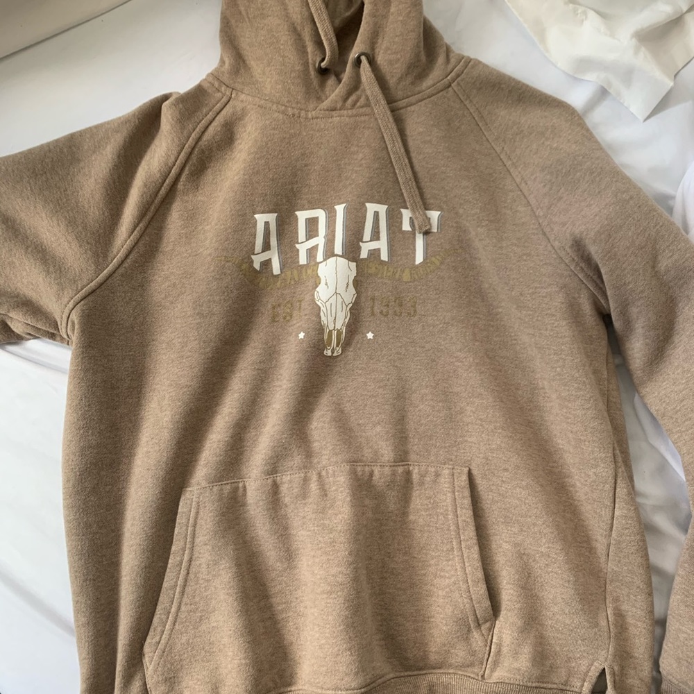 Medium Ariat Hoodie